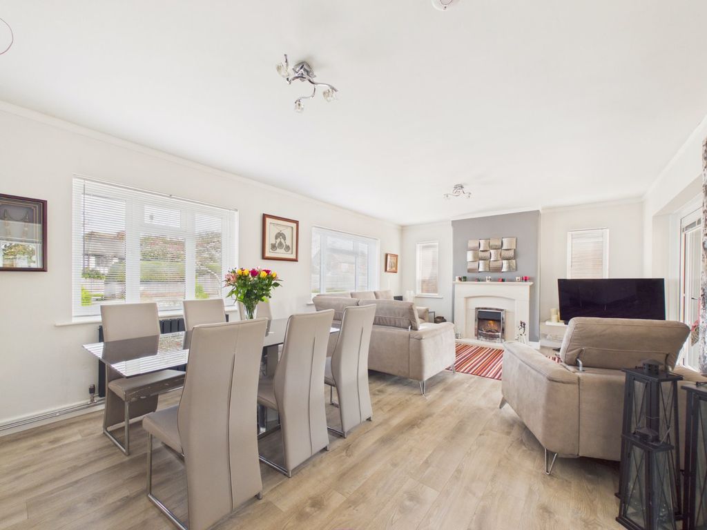 Property photo 3 of 26 Living Room