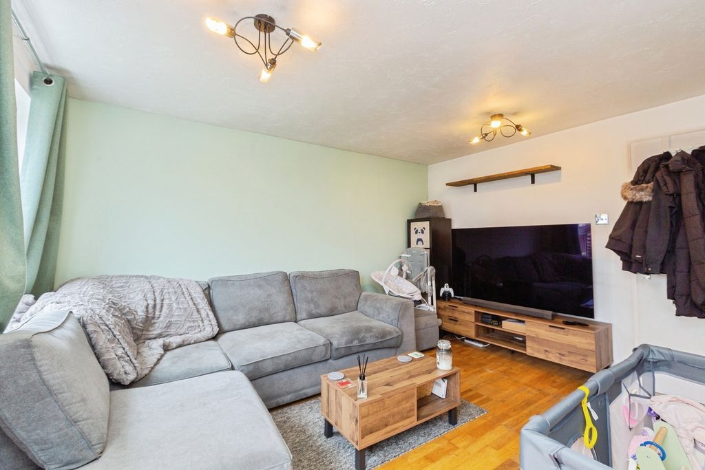 Property photo 2 of 10 Pbox-Img.Jpg