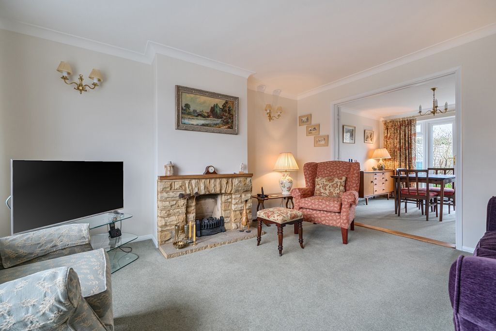 Property photo 2 of 21 1411040-11-69948F...