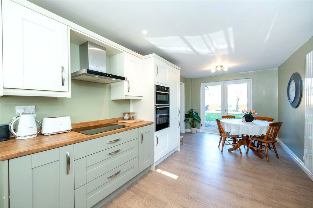 Property photo 2 of 17 Picture No. 08