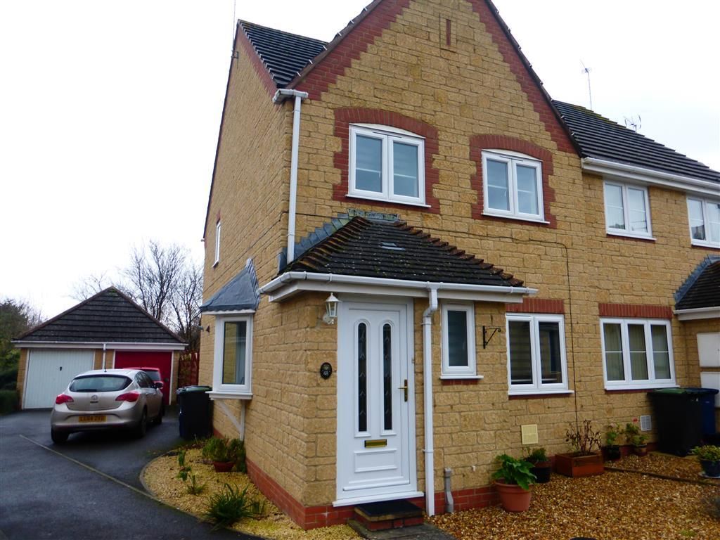 Property photo 1 of 10 Front