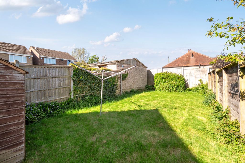 Property photo 3 of 21 Garden