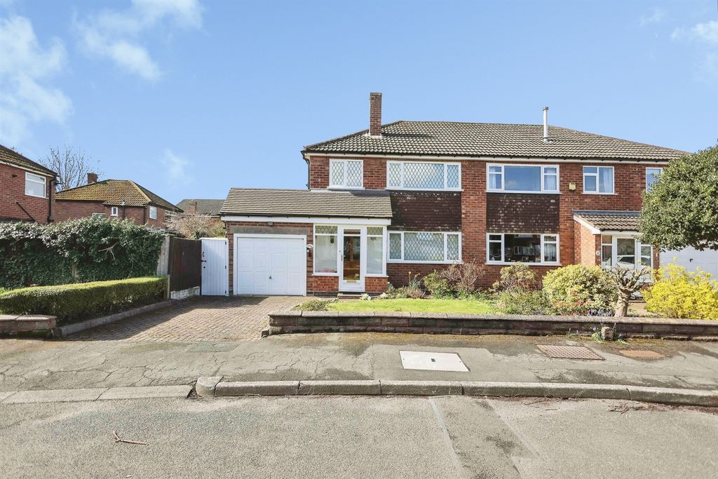 Property photo 1 of 18