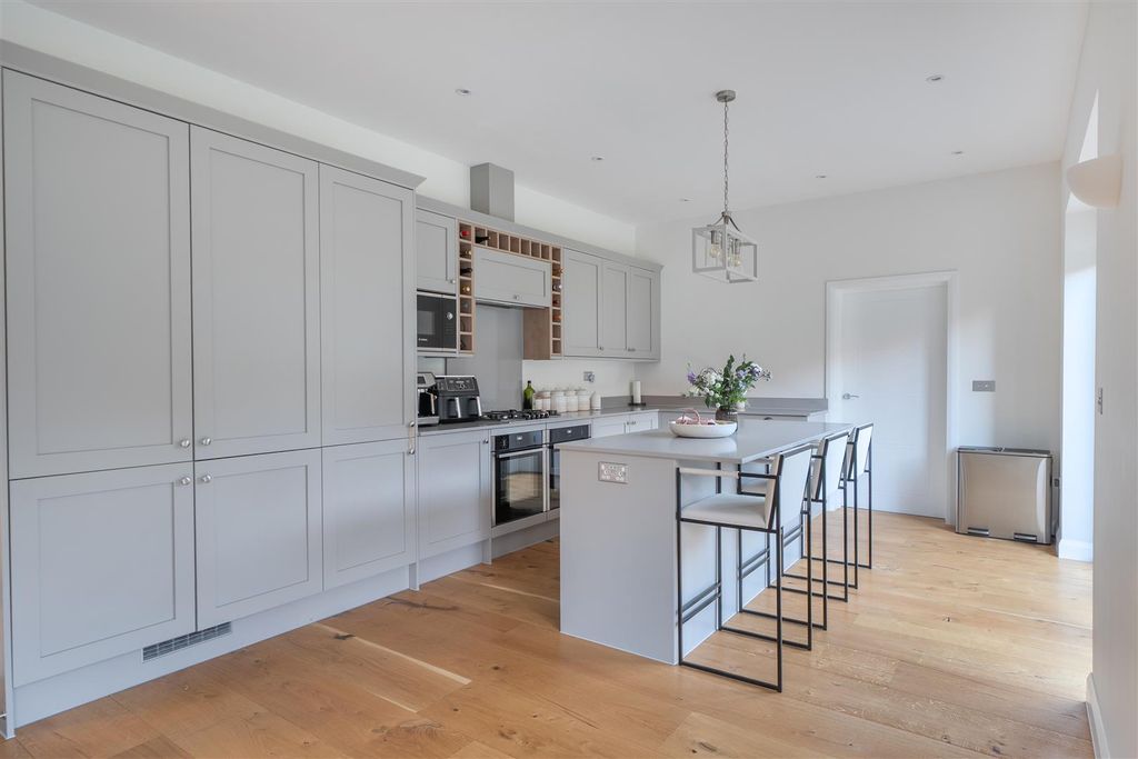 Property photo 3 of 22 1431263-11-69B995Caeef12.Jpg