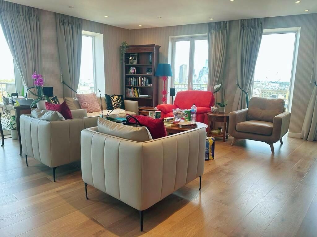 Property photo 2 of 11