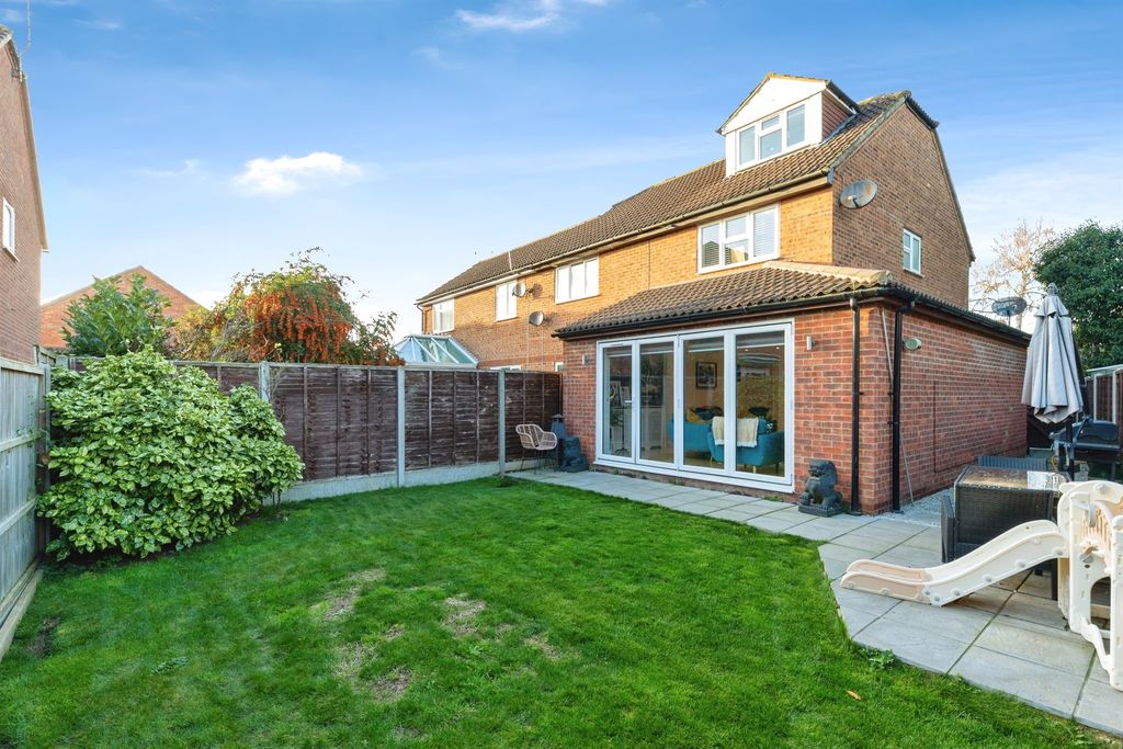 Property photo 2 of 17