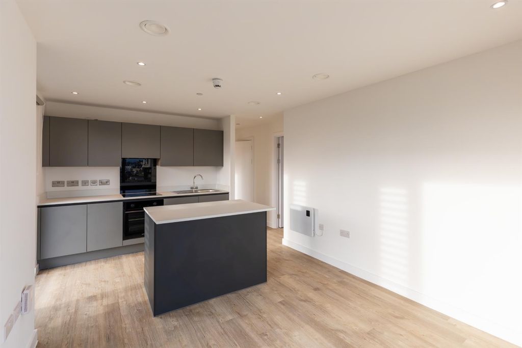 Property photo 2 of 22 Pall-Mall-Apartments-3.Jpg