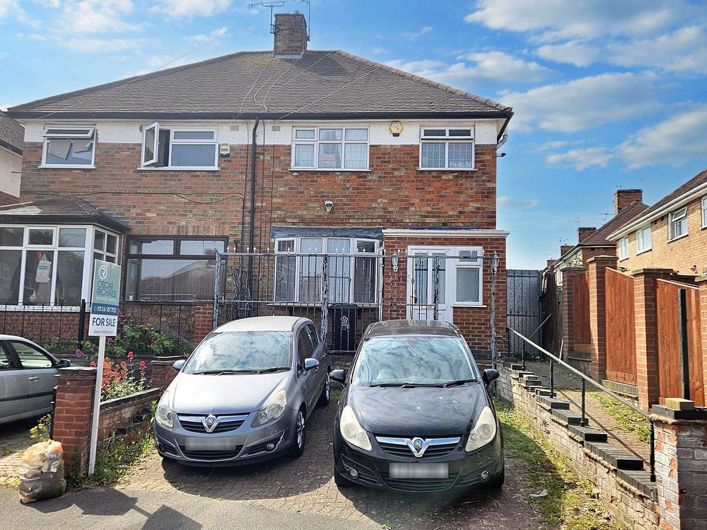 Property photo 1 of 11