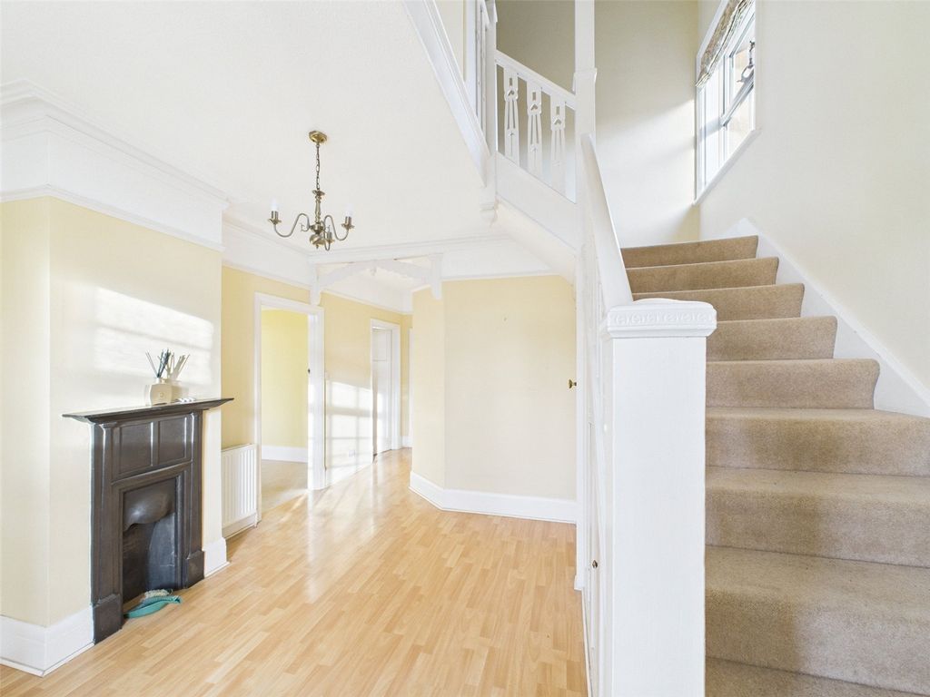 Property photo 2 of 27 Picture No. 04