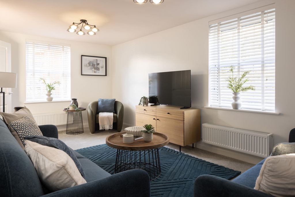 Property photo 2 of 7 Hadley Lounge