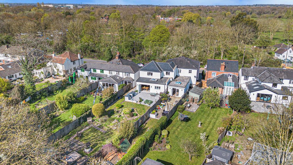 Additional image 28 of 4 bed semi-detached house for saleDavis Street, Hurst RG10