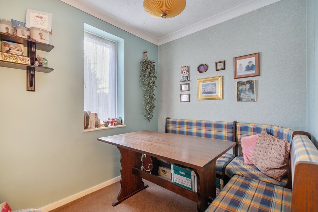 Property photo 3 of 8