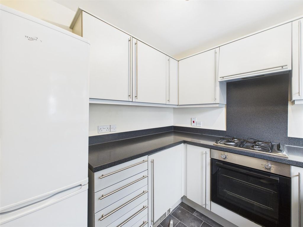 Property photo 2 of 10 Cam04063G0-Pr0108-Still002.Jpg