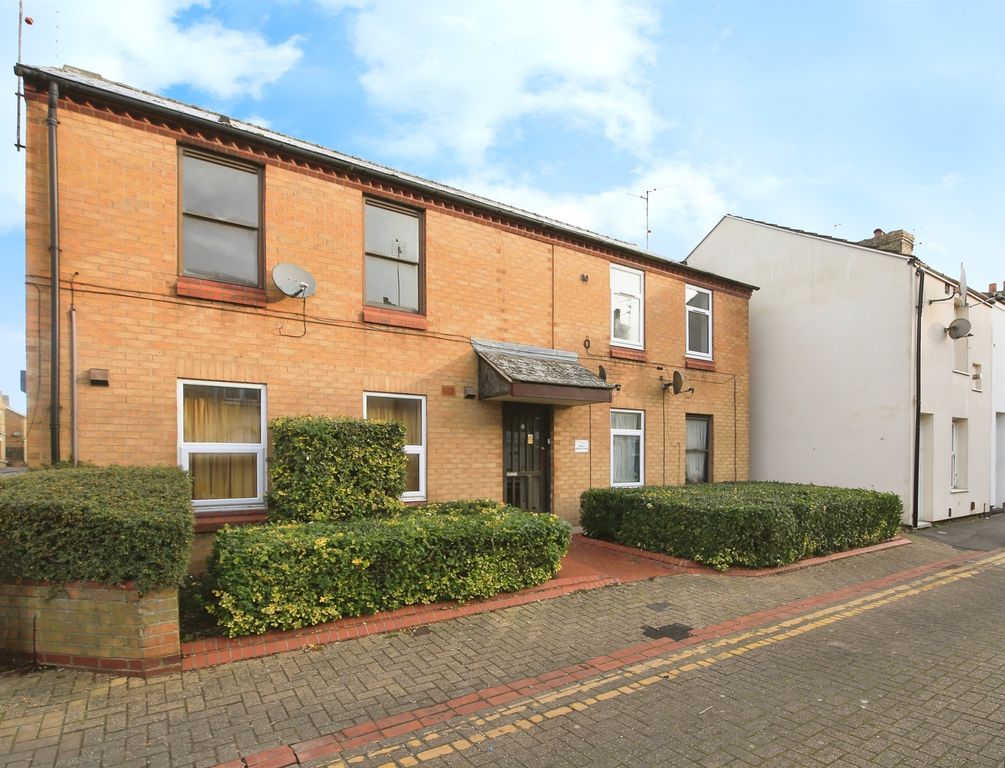 Property photo 1 of 15