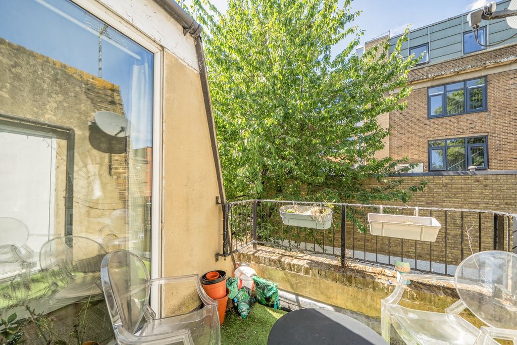 Property photo 3 of 13 1485148-18-6A4253...
