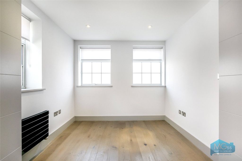 Property photo 3 of 14 Picture No. 15