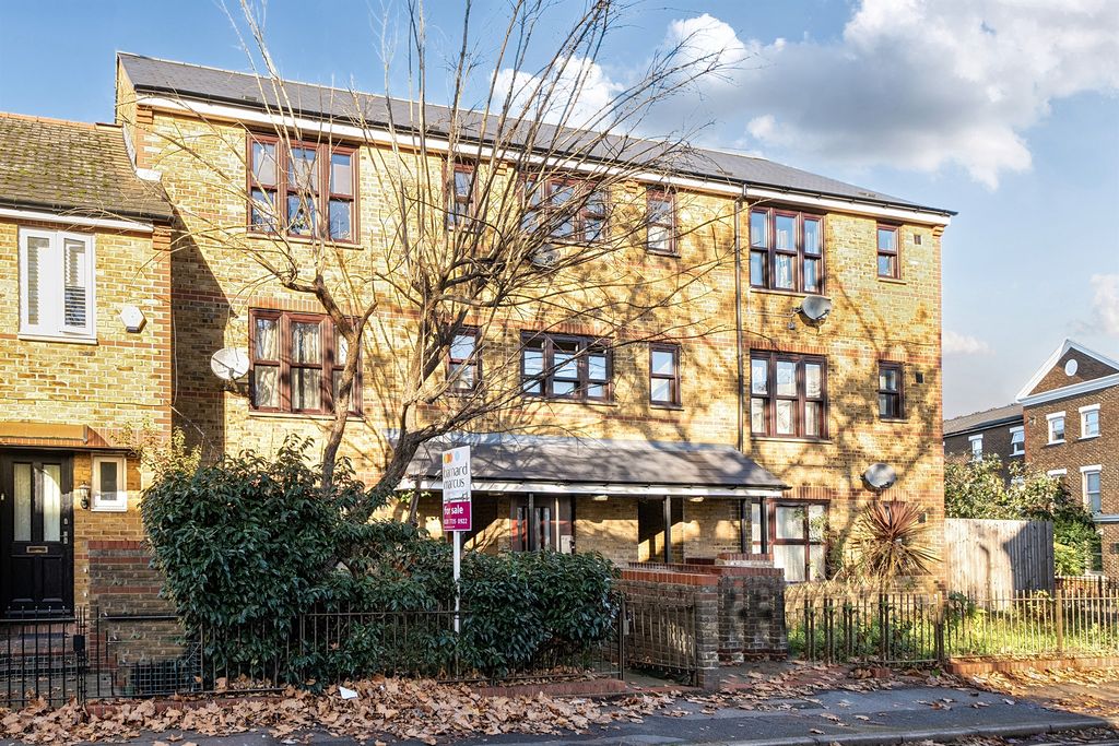 Property photo 1 of 13