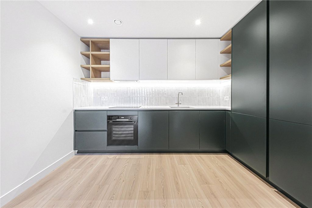 Property photo 3 of 9 Picture No. 17