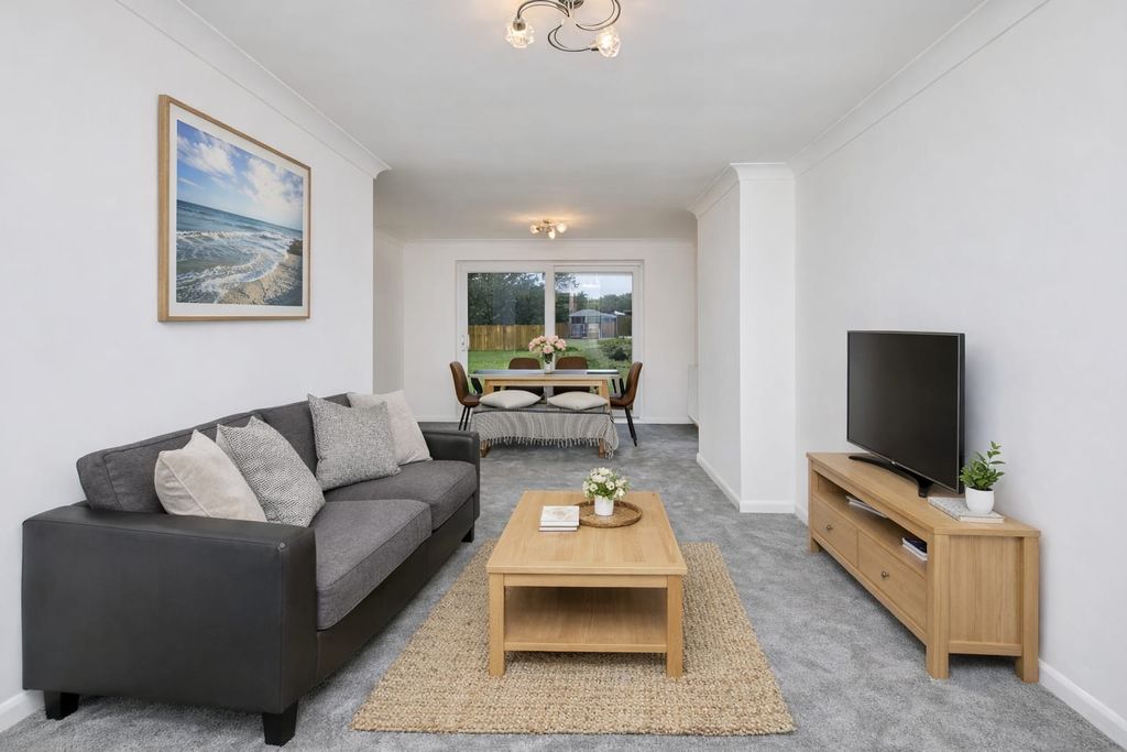 Property photo 3 of 19 Fce55A42-E113-4454-B265-d0d3Fc7F1058