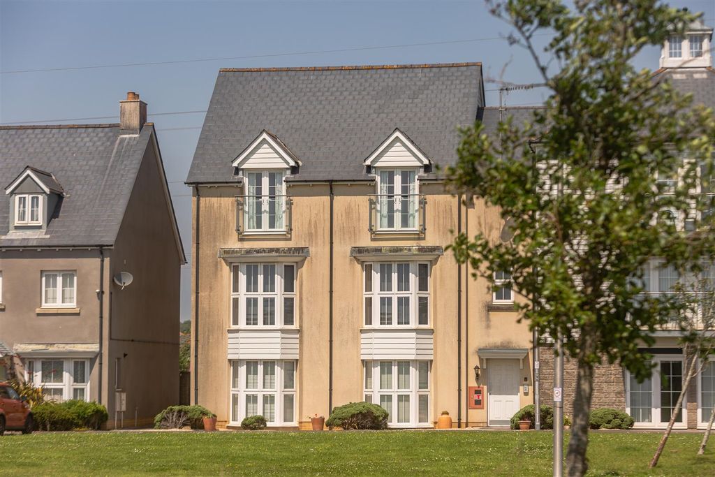 Additional image 38 of 2 bed flat for saleY Corsydd, Llanelli SA15