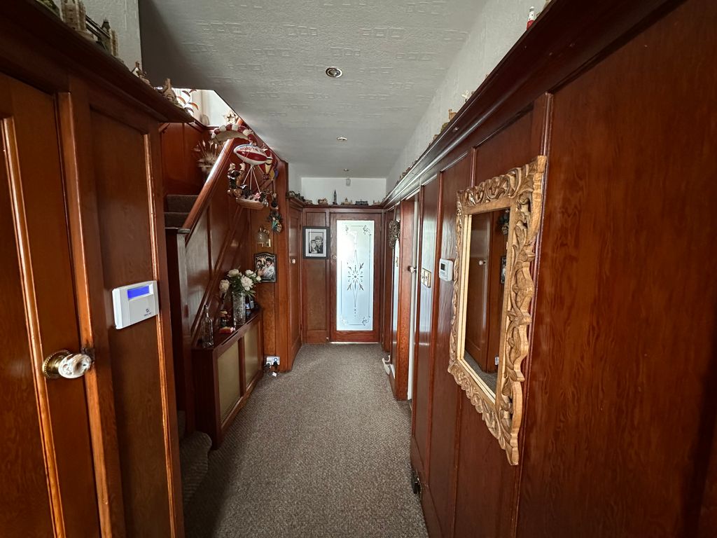 Property photo 3 of 28 Img_0221