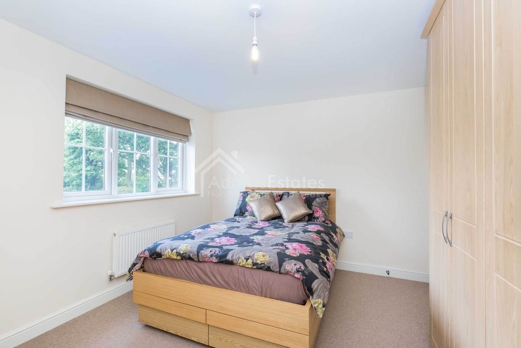 Additional image 12 of 4 bed semi-detached house for saleHighfield Court, Batley WF17