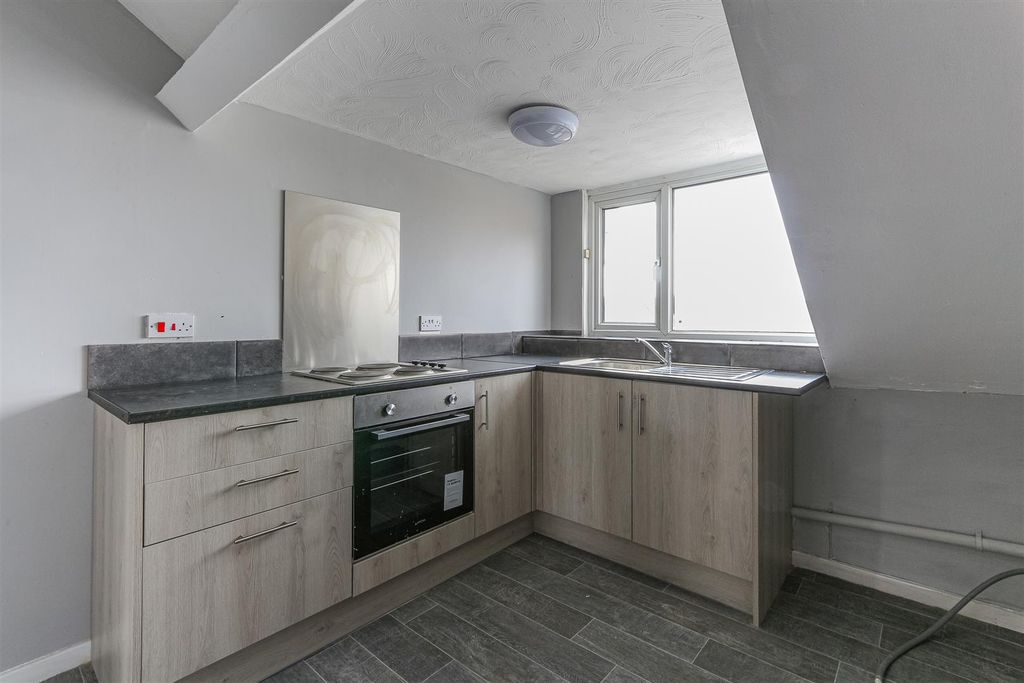 Property photo 3 of 11 Coldstream Terrace 3, 1-3.Jpg