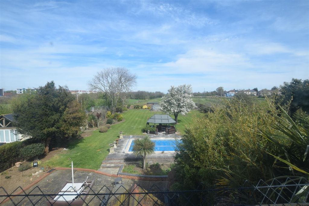Property photo 1 of 70