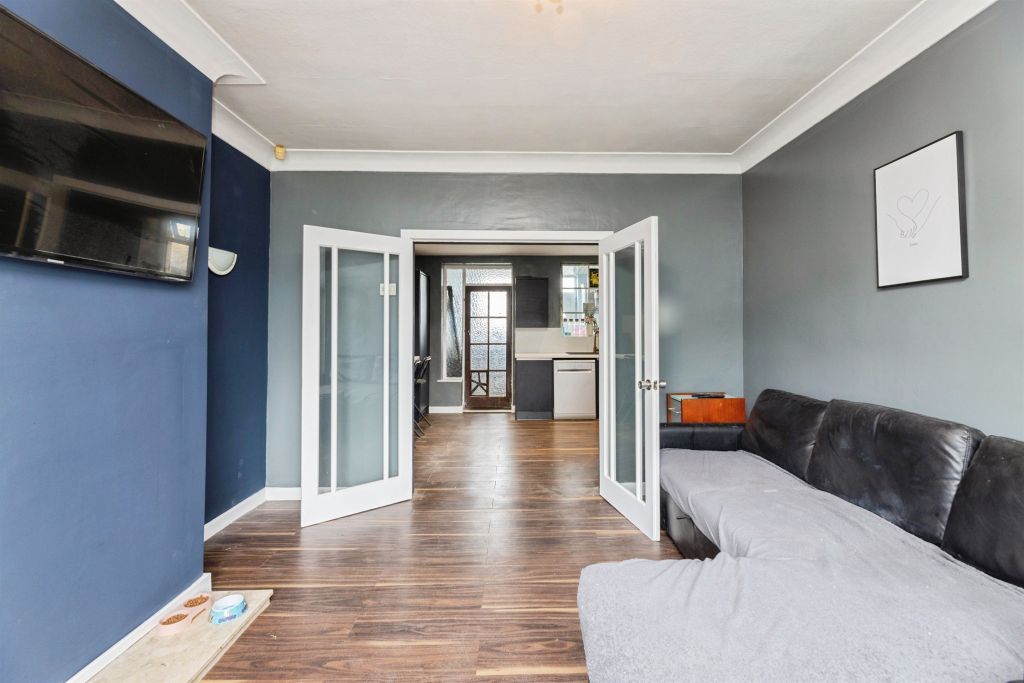 Property photo 3 of 12