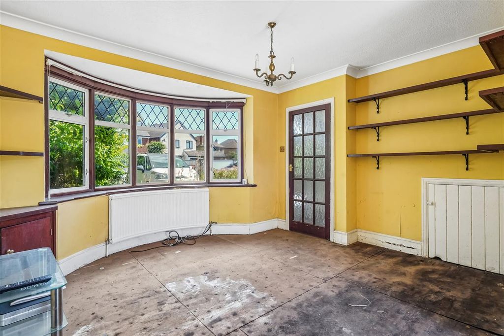 Property photo 3 of 18