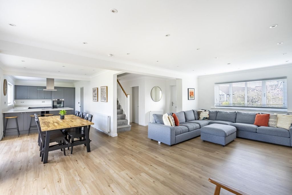 Property photo 3 of 26 Living Room