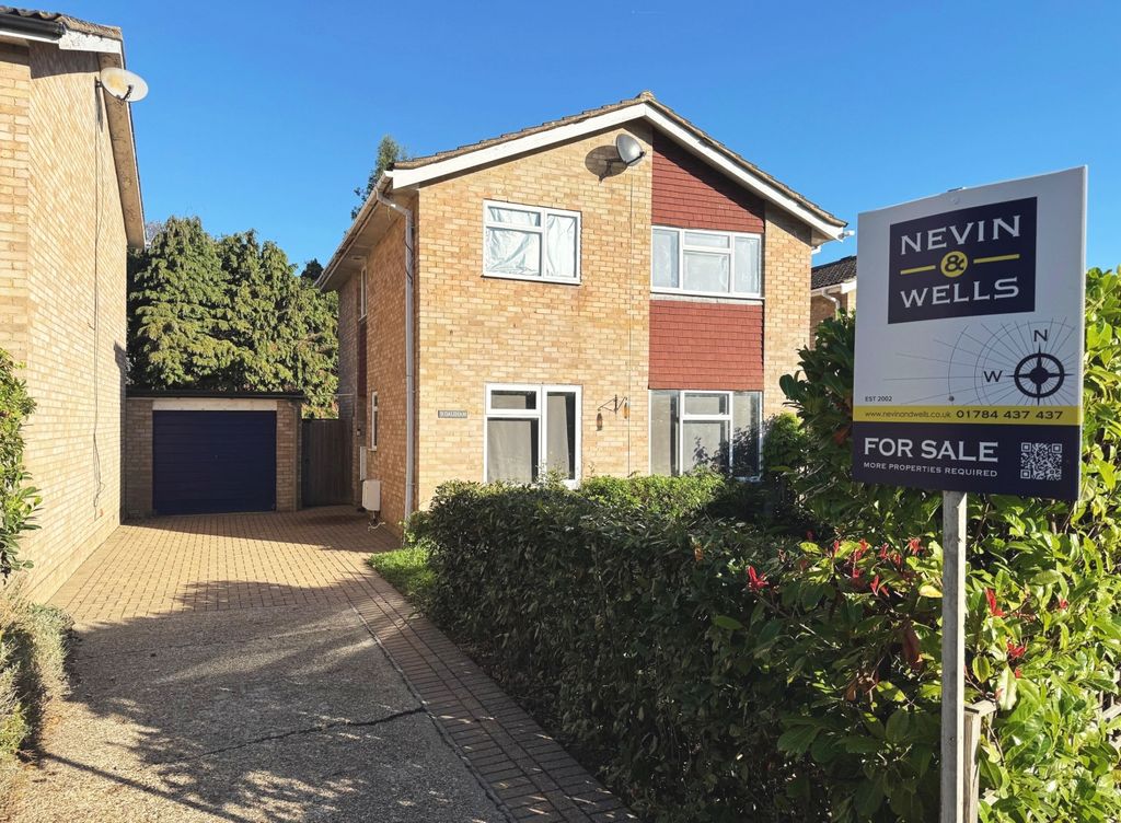 Property photo 1 of 8 Front