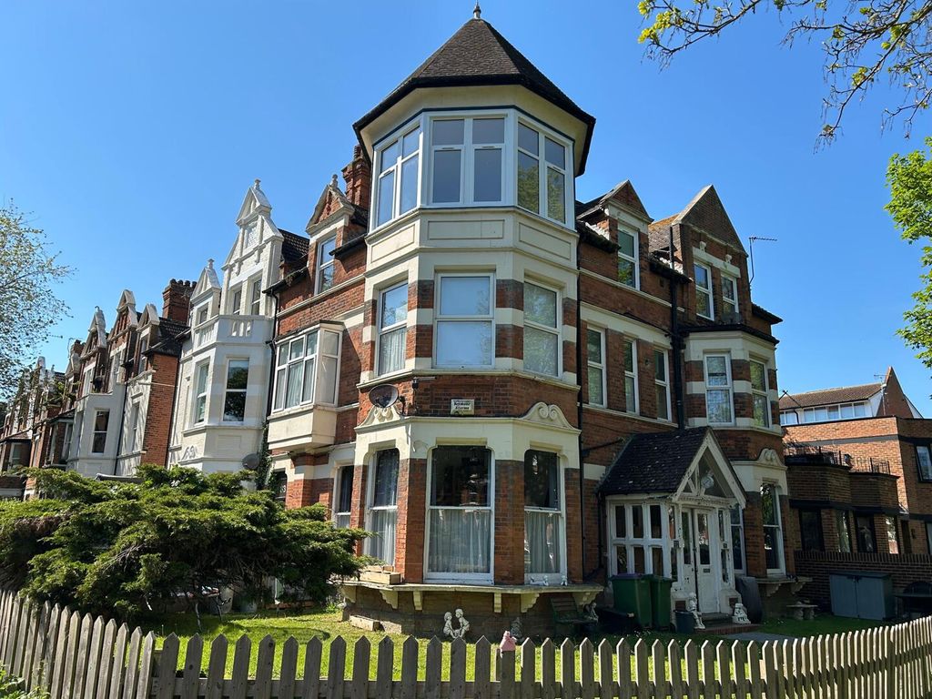 Property photo 1 of 9 Front (Exterior)