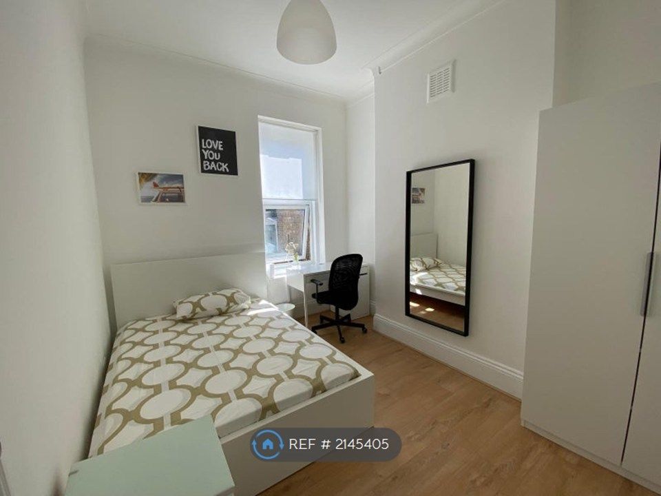 Property photo 3 of 8 Premium Room