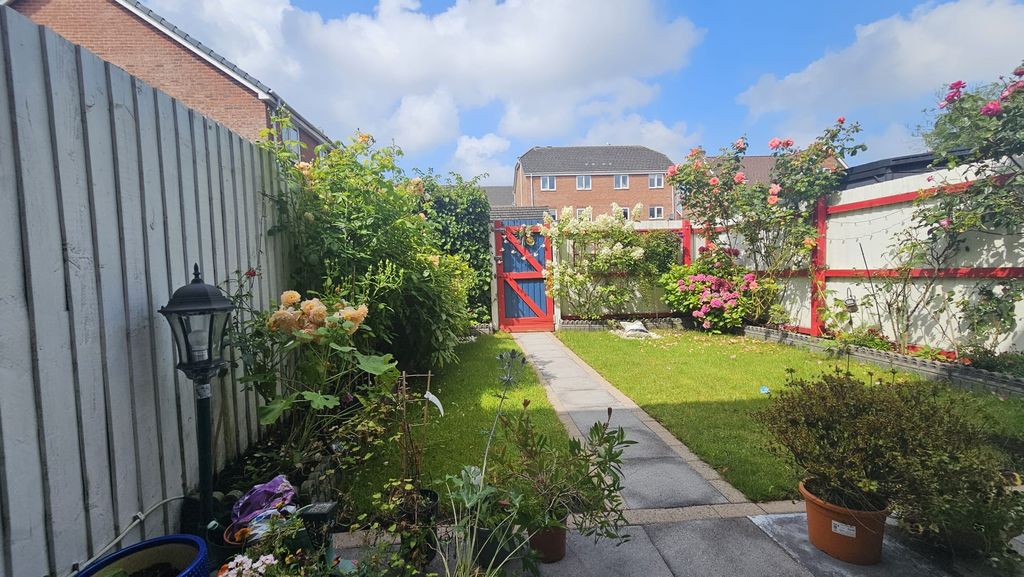 Property photo 2 of 10