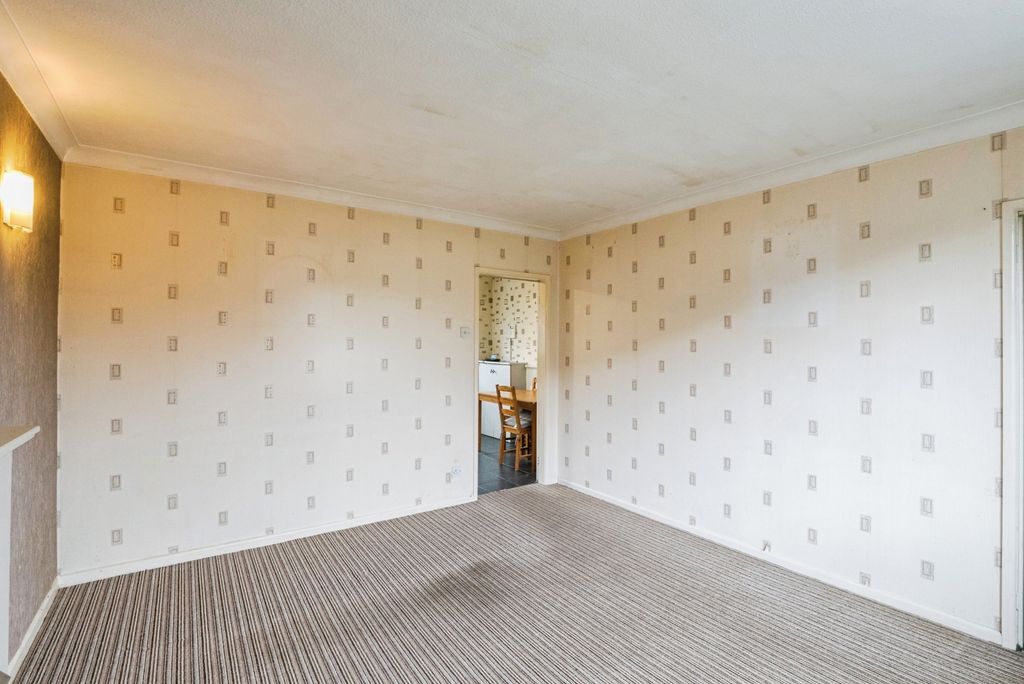 Property photo 3 of 17 Pbox-Img.Jpg