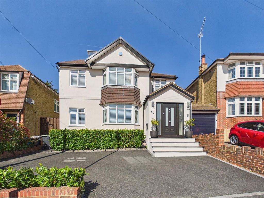 Property photo 1 of 36 Cam01563G0-Pr0237-Still001.Jpg