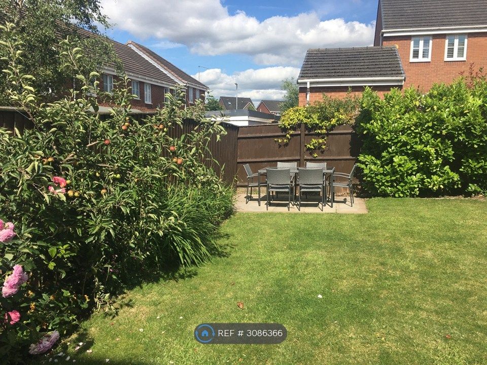 Property photo 3 of 15 Garden