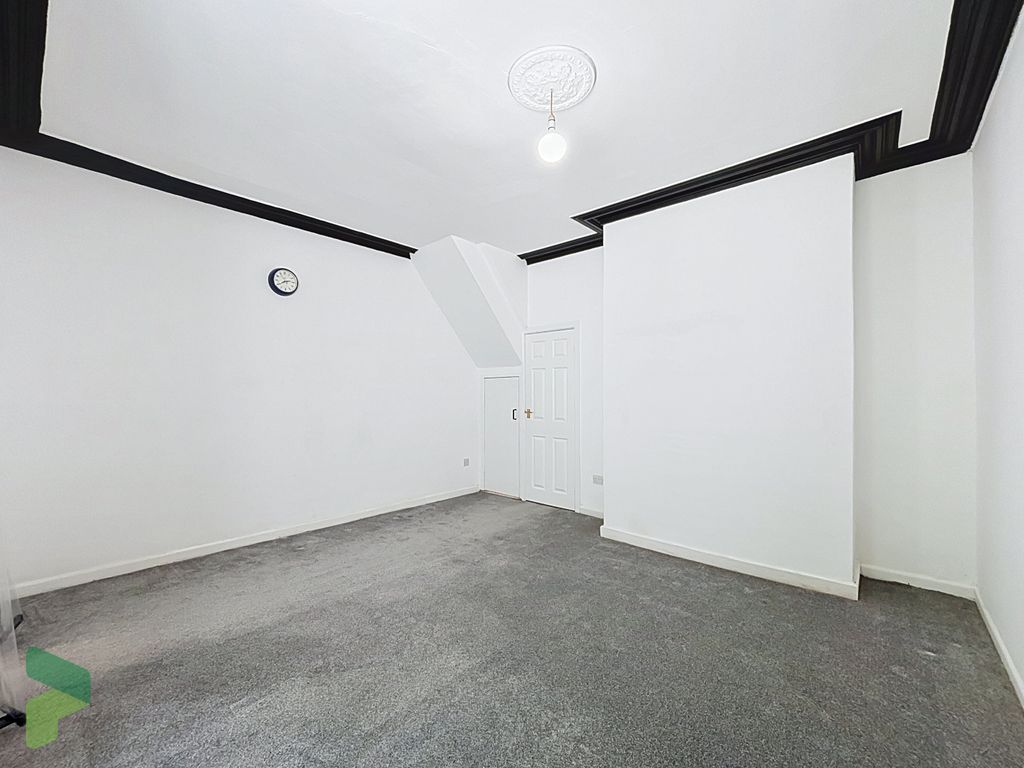 Property photo 2 of 15 Living Room/Dining Room
