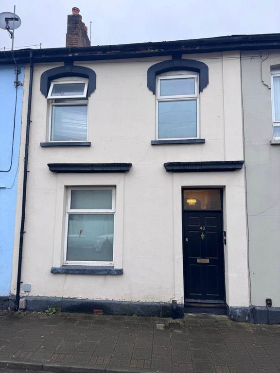 Property photo 2 of 13