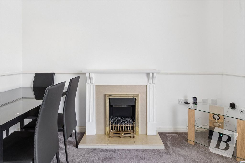 Property photo 3 of 9 Lounge/Diner