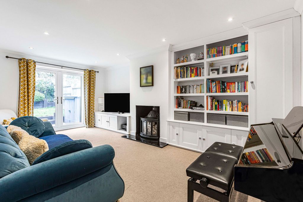 Property photo 3 of 22 Photograph 31