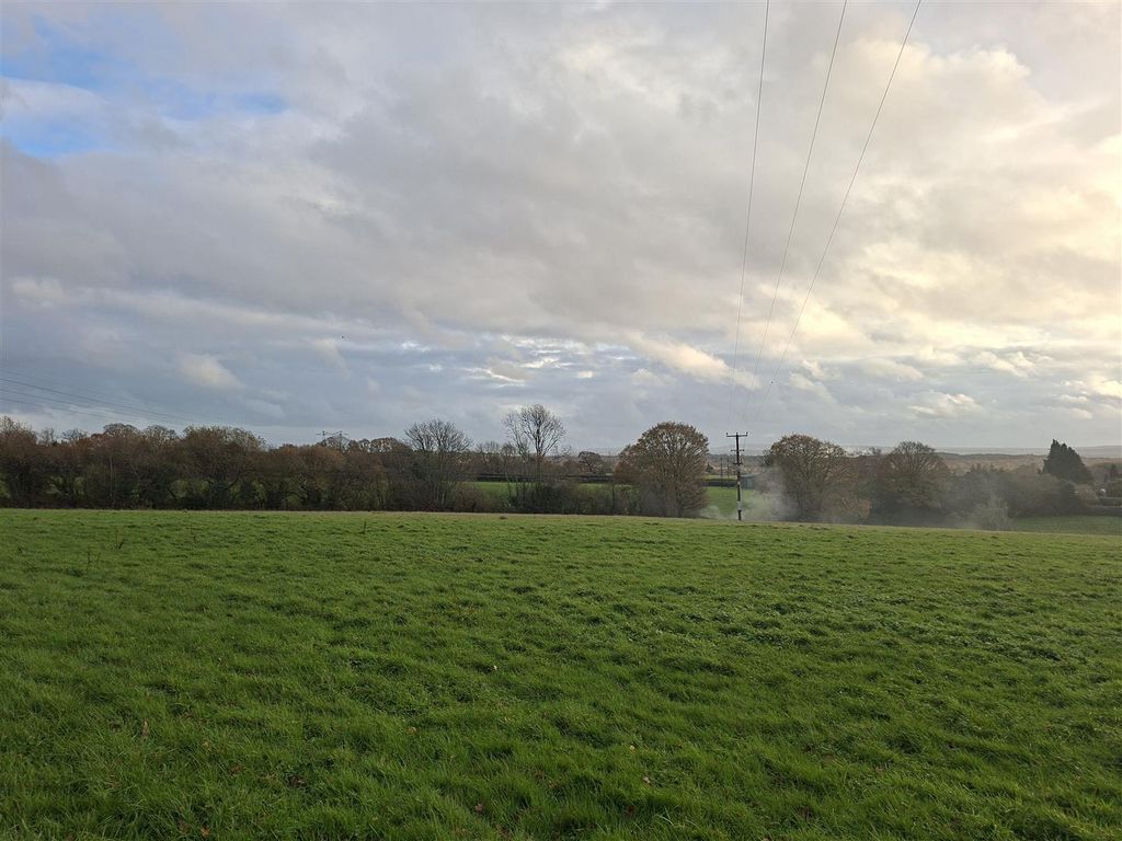 Property photo 2 of 7 20251202_145846.Jpg