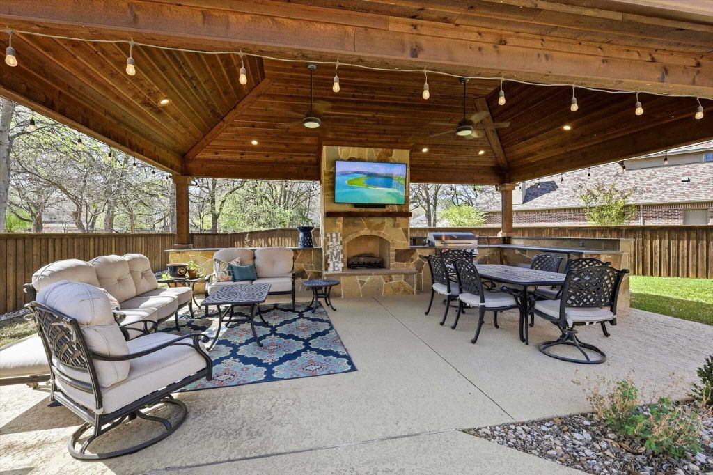 Property photo 1 of 31