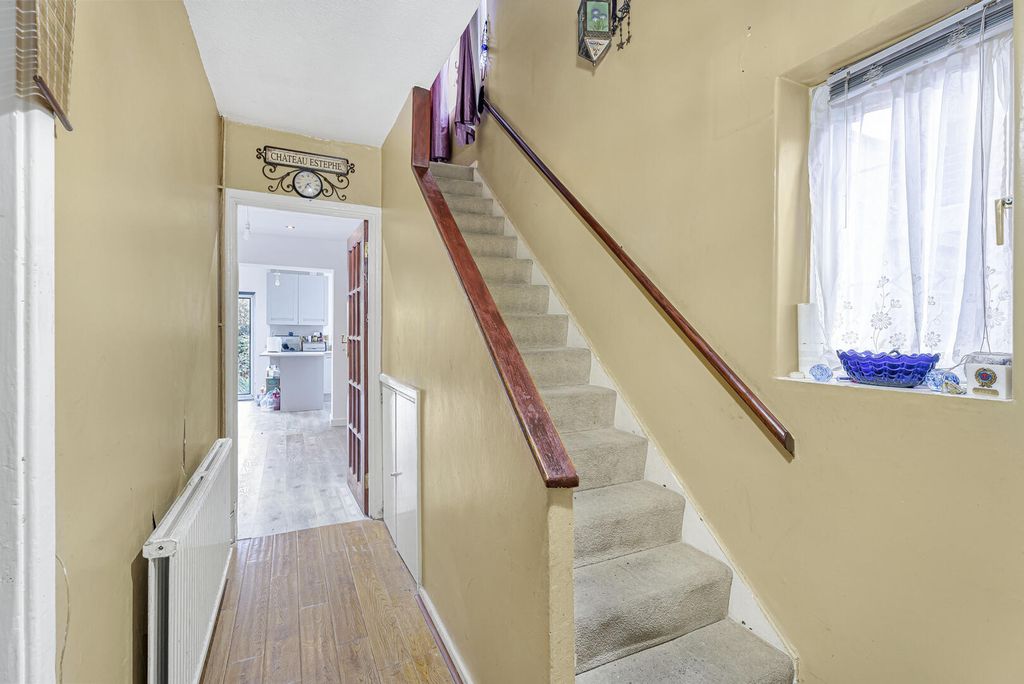 Property photo 2 of 30 Hallway