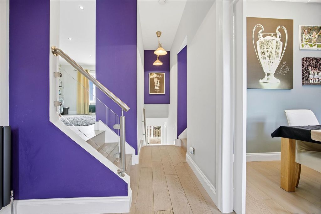 Property photo 2 of 24 09-64_Lochview_Crescent_Glasgow_009.Jpg
