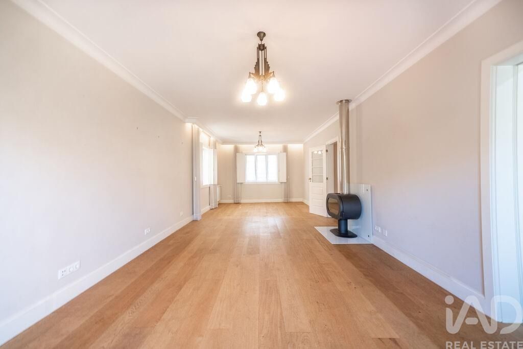 Property photo 3 of 38