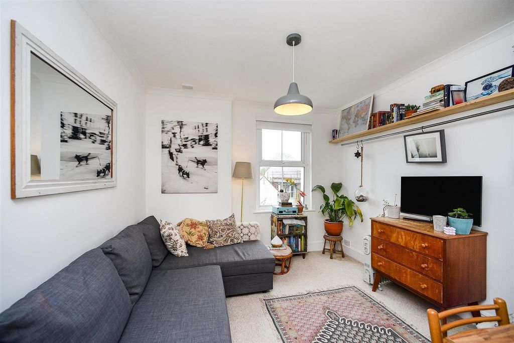 Property photo 3 of 12 Crh10695714.Jpg