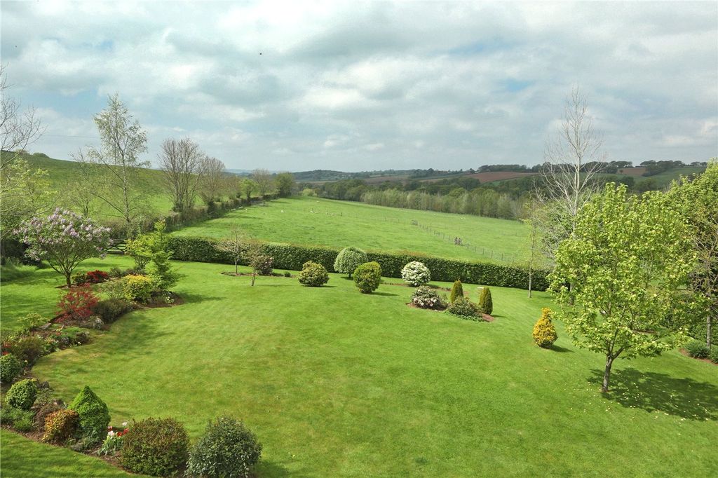 Property photo 2 of 19 Picture No. 02