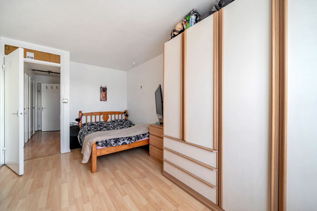 Property photo 2 of 10 1393736-1-69427B0...